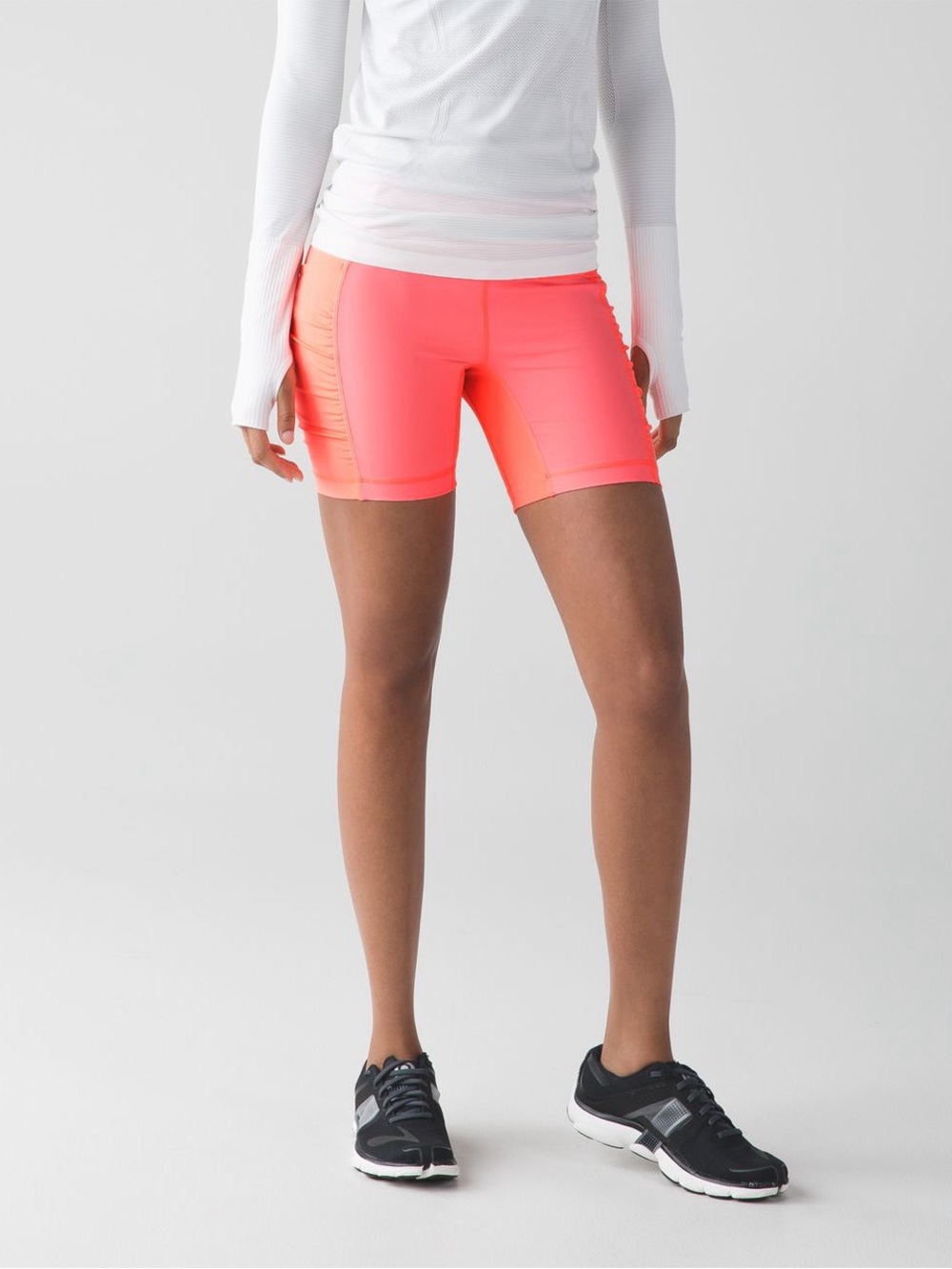 Lululemon Speed Track Short
Grapefruit size 4 NWT